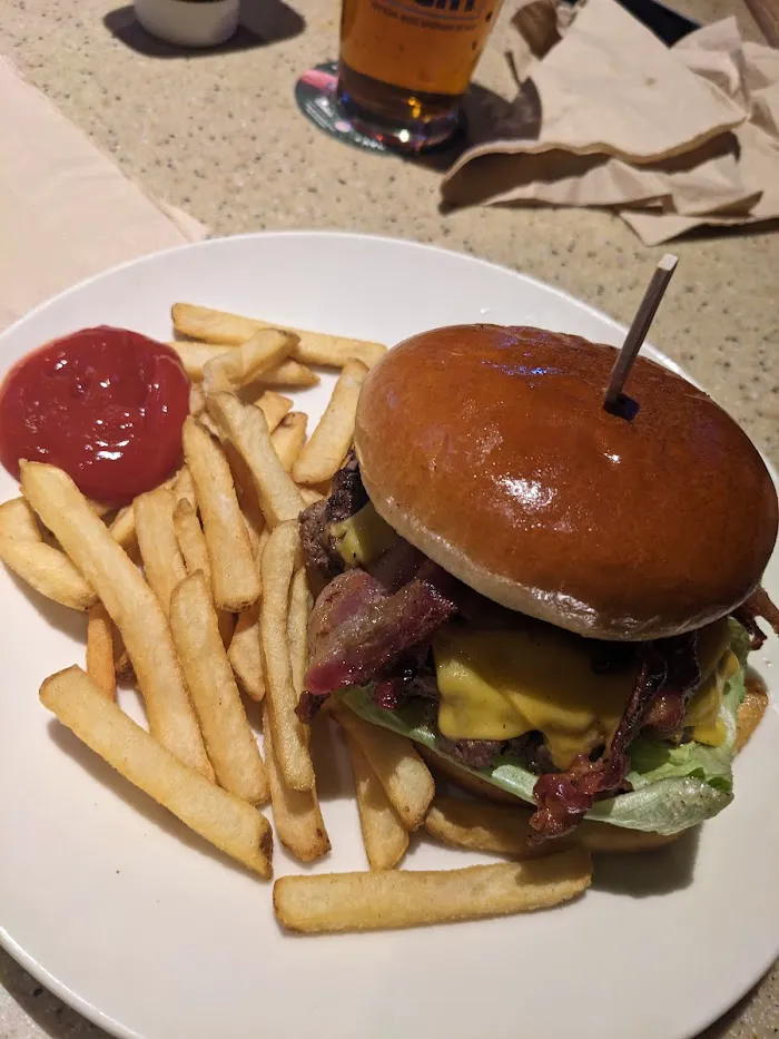 Applebee's Grill + Bar 5