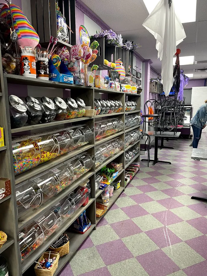 Sweets & Scoops 9