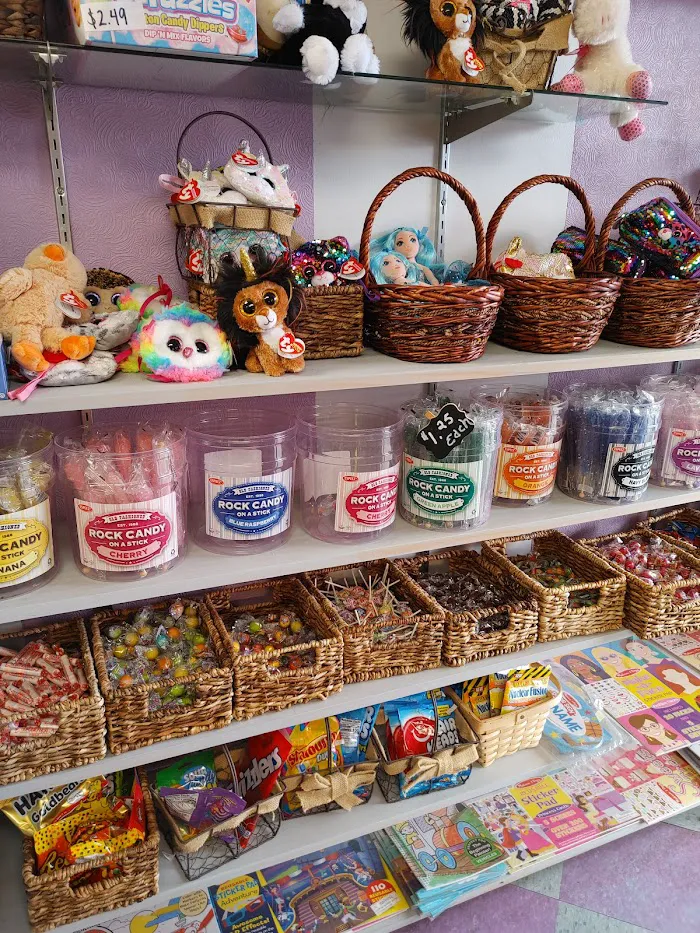 Sweets & Scoops 8