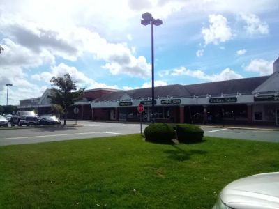 Wading River Shopping Center 0