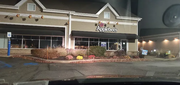 Applebee's Grill + Bar 10