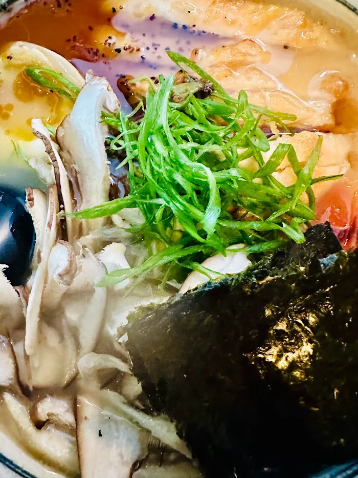 Takumi Sushi Ramen&Lounge 5