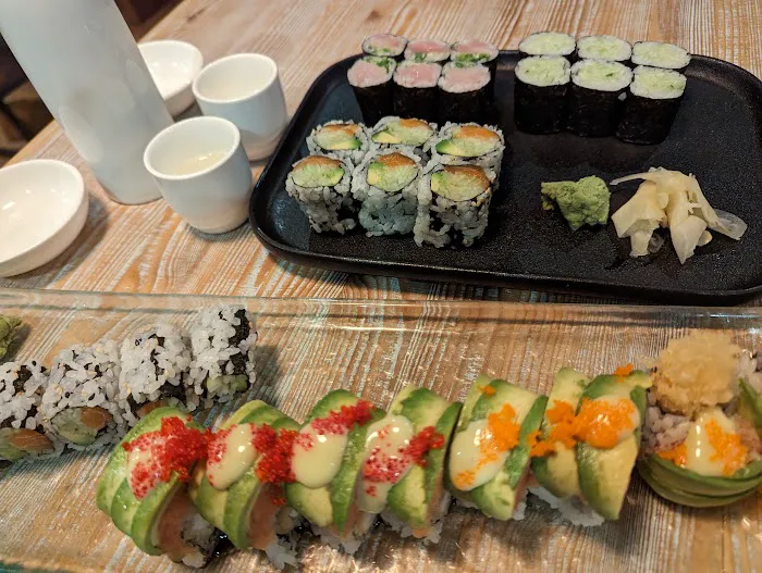 Takumi Sushi Ramen&Lounge 9