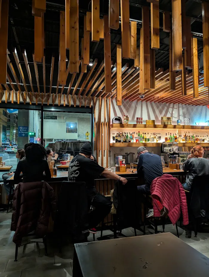 Mẹcha Noodle Bar 3