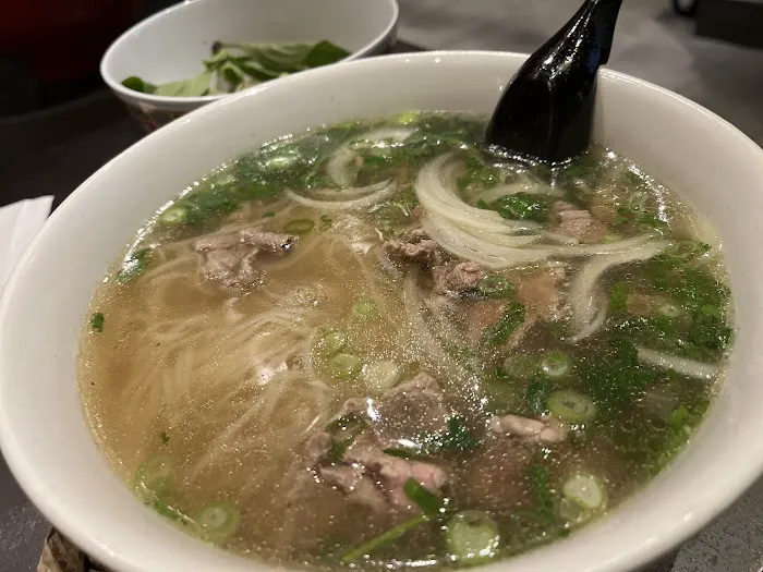Mẹcha Noodle Bar 5