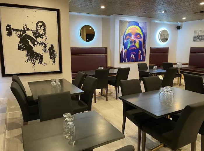 29 Markle Ct Restaurant & Lounge 8
