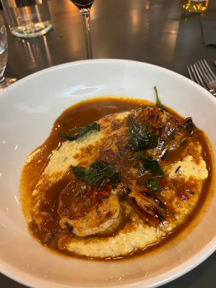 29 Markle Ct Restaurant & Lounge 2