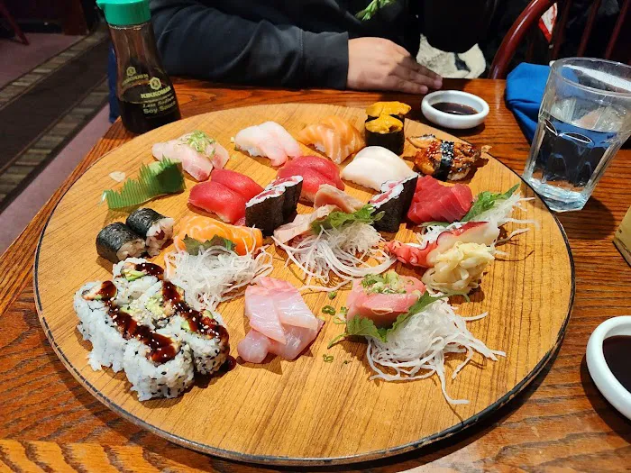 Dozo Asian Bistro & Sushi 9