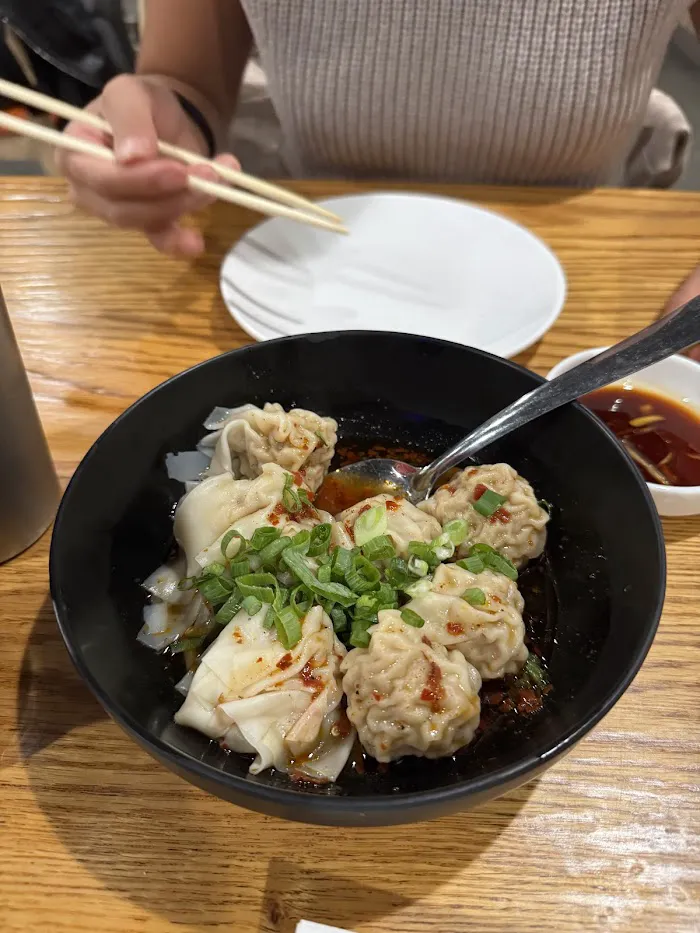 LingLon Dumpling House 6