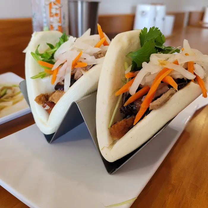 LingLon Dumpling House 9
