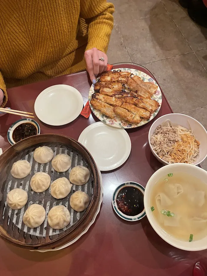 Lao Wang Noodle House 8