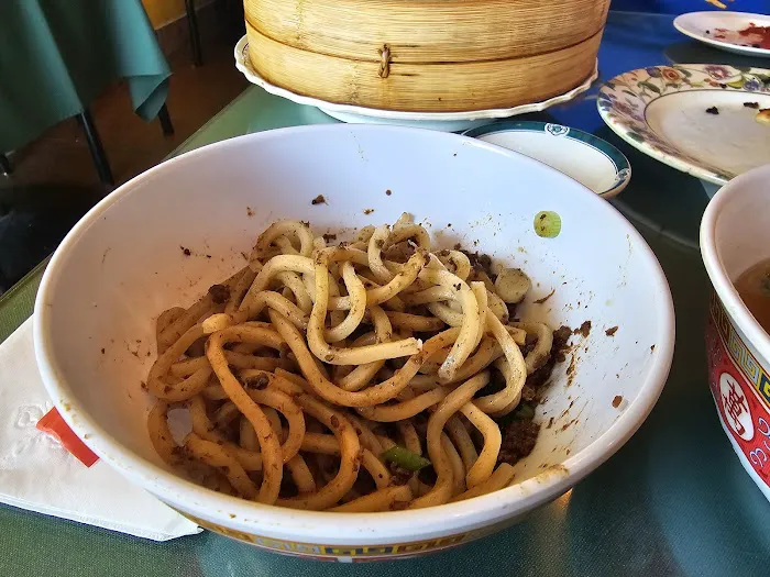Lao Wang Noodle House 4