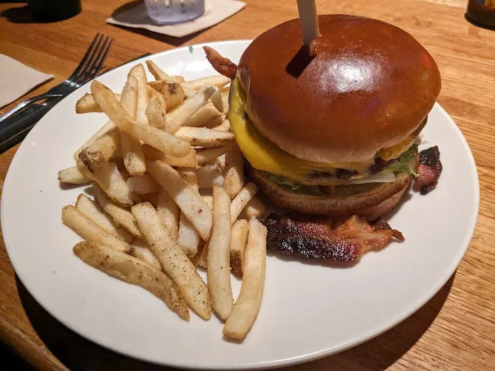 Applebee's Grill + Bar 5