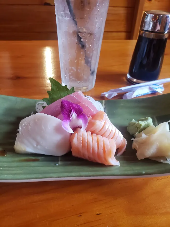 FUJI SUSHI & JAPANESE STEAK HOUSE 8