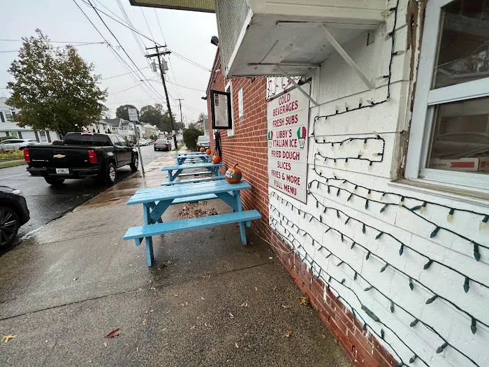 Tom & Pat's Pizza 7