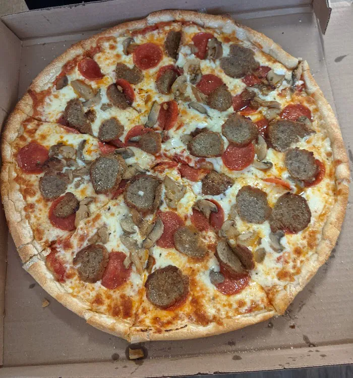 Artani’s Pizzeria - Rome 7