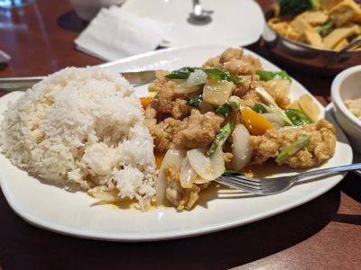 Sri Thai Restaurant 315 York ST unit B West Haven CT 06516 0