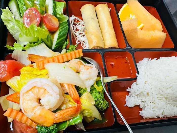 Sri Thai Restaurant 315 York ST unit B West Haven CT 06516 3
