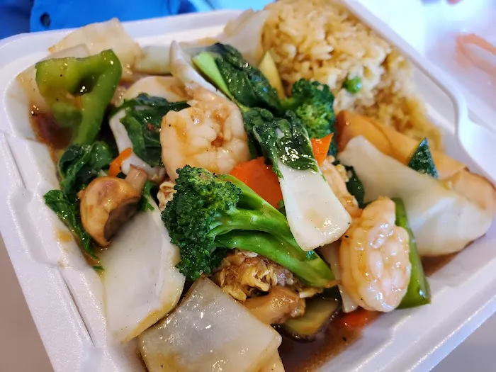 KWAN & WOK CHINESE FAST FOOD 4