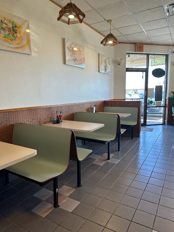 KWAN & WOK CHINESE FAST FOOD 3