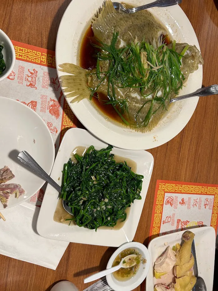 Ming-Gee Chinese Food Restaurant 8