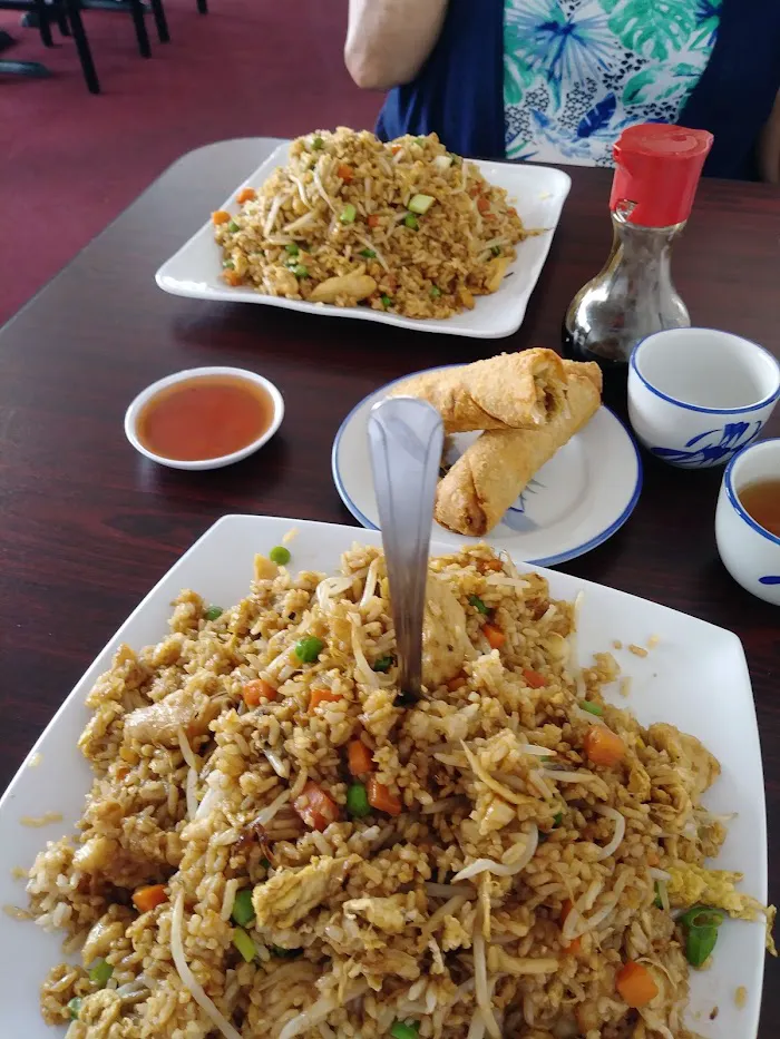 Yin's Chinese Restaurant 2