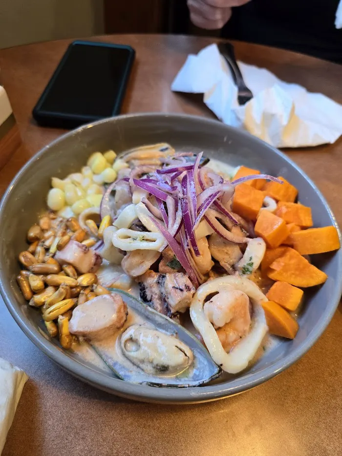 El Chullo Peruvian Restaurant 8