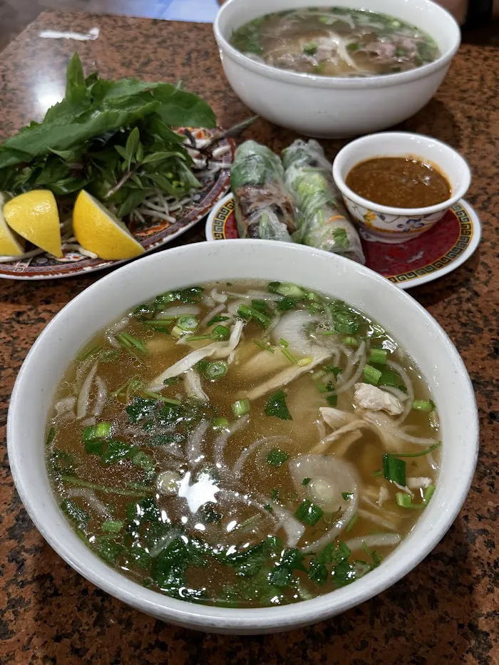 Phở Thành Restaurant 8