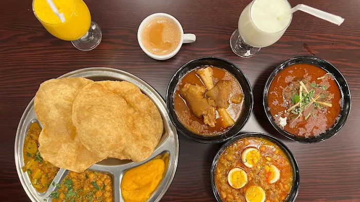 Gulberg Bistro ( Halal Pakistani Cuisine ) 9