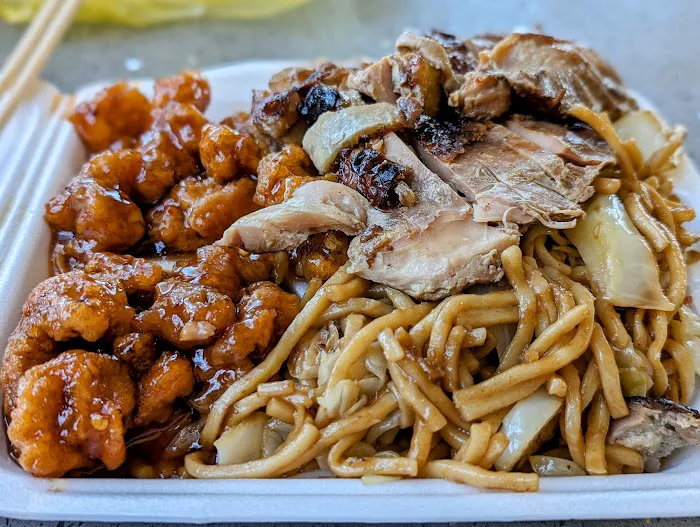 Lucky Chinese Kitchen 9