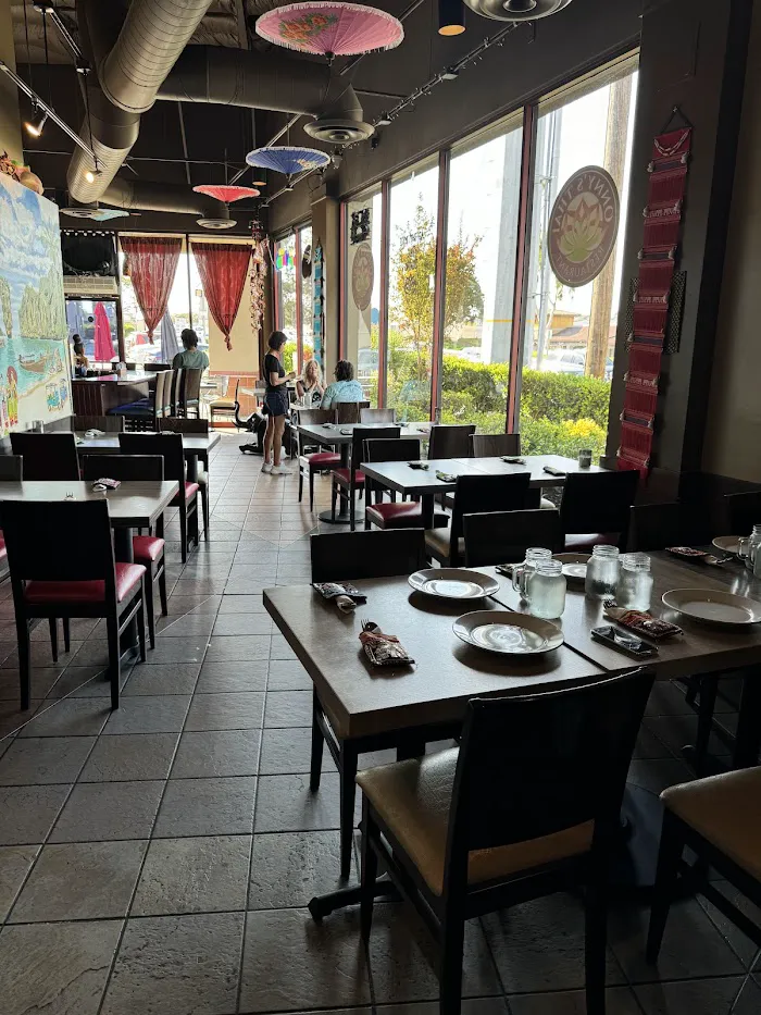 Onny's Thai Restaurant 8