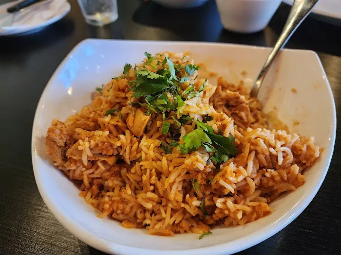 Curry & More - Indian Bistro 2