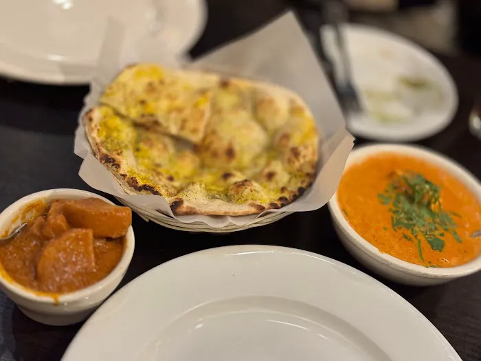 Curry & More - Indian Bistro 8