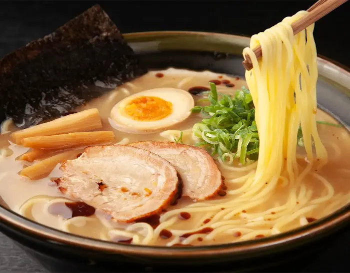 Hoolala K-Chicken & Ramen House 3