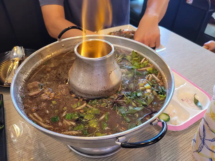 Thai Thai Oceanside Restaurant 9