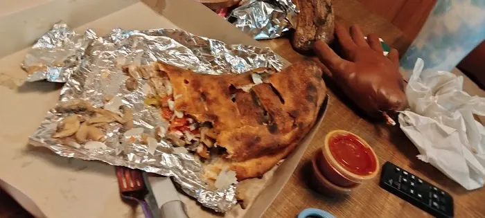 Pino's Pizzeria 2