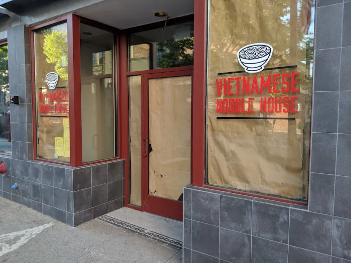 Vietnamese Noodle House 7