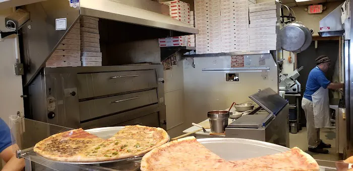 Frattellos Ristorante & Pizzeria 7