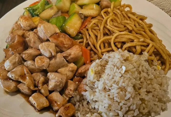 Mizuki Hibachi & Asian Bistro 10