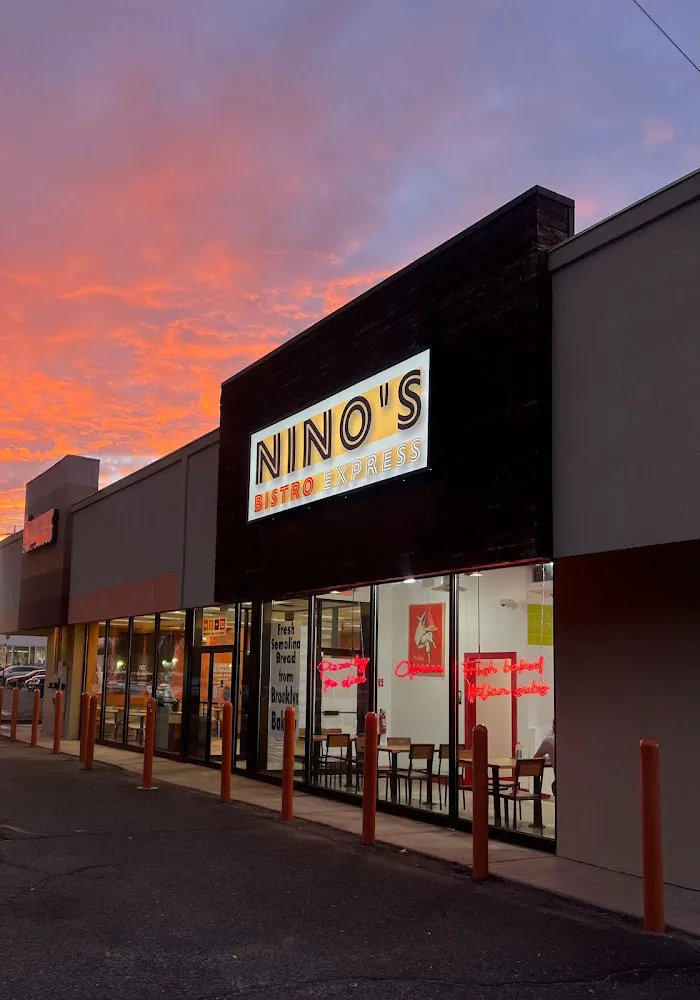 Ninos Bistro Express 9