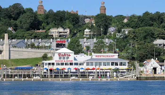 Bahrs Landing Famous Seafood Restaurant & Marina 4