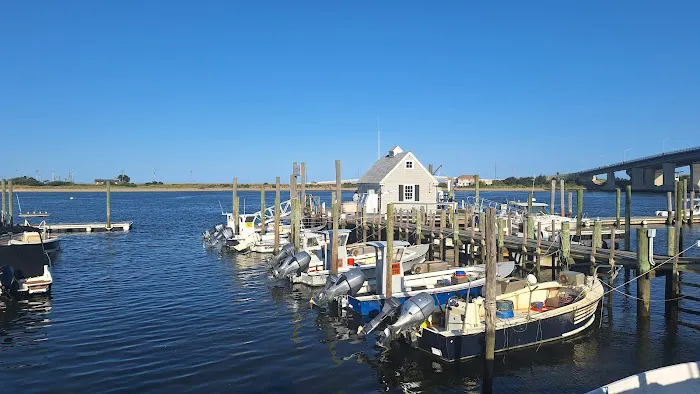 Bahrs Landing Famous Seafood Restaurant & Marina 2
