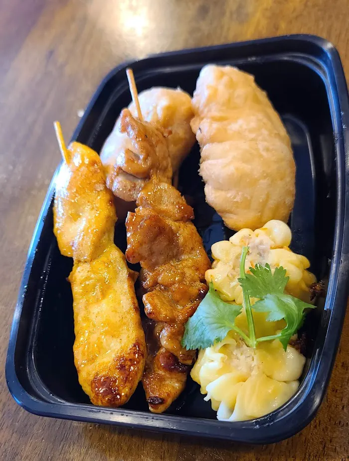 Moo Yai Thai Restaurant 2