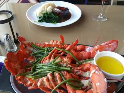 McLoone's Pier House 0