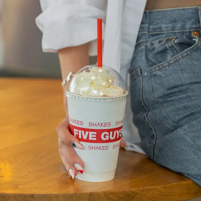 Five Guys 1