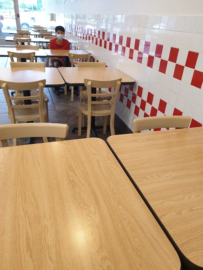 Five Guys 9
