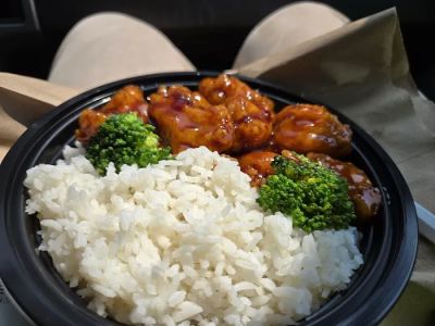 Sultan Wok Chinese, Sushi & Thai 0