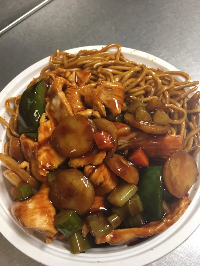 Sultan Wok Chinese, Sushi & Thai 6