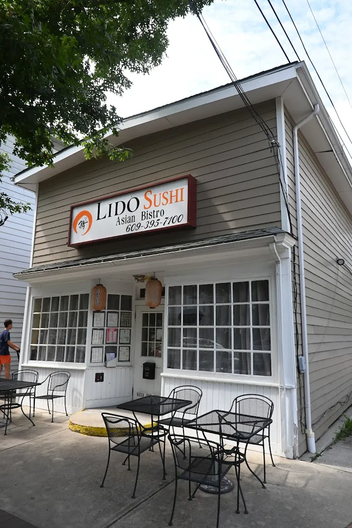 Lido Sushi Asian Bistro 7