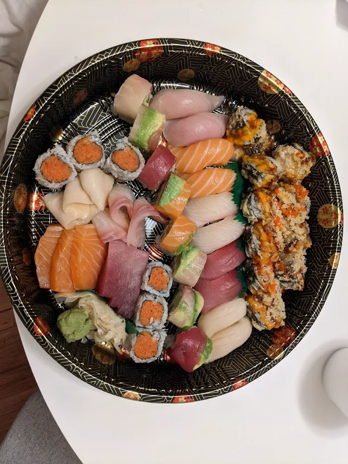Lido Sushi Asian Bistro 4